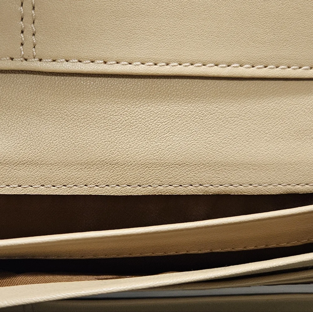 NWOT Coach Wallet - Picture 10 of 12